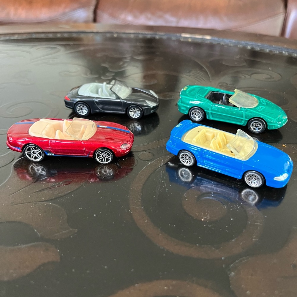 Hot Wheels Luxury Convertibles